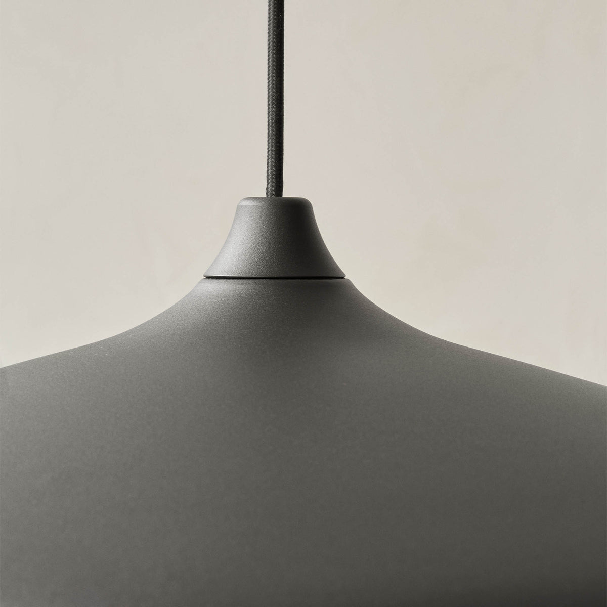 Ison pendant lamp matt black - Candeeiro suspenso com design minimalista -  C1298 Aromas del Campo - iluminação Normo