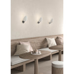 Imagem de ambiente do candeeiro de parede Kezo wall lamp matt black and white, em metal branco e preto